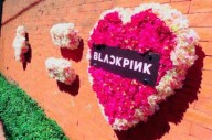 BLACKPINK  原宿セント・ヴァレンタイン教会 「ハートの壁」コラボフォトスポット写真➁